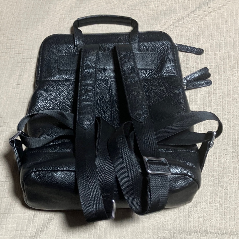 Black Leather Bostanten Backpack - Picture 3 of 13